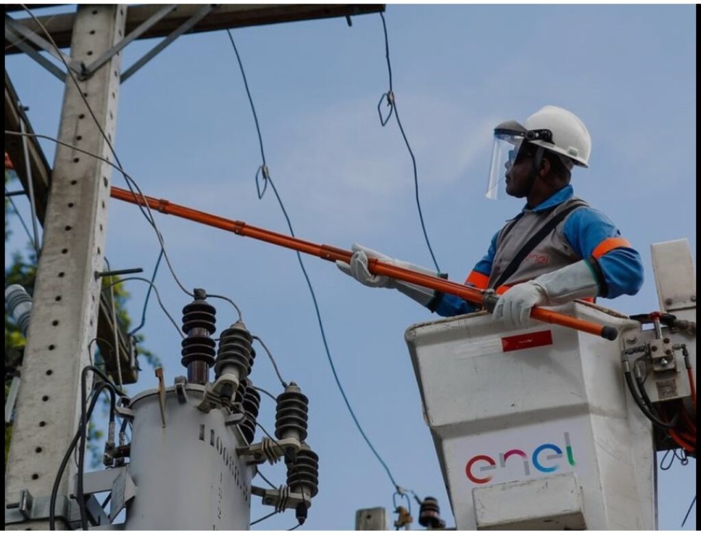 Justiça condena Enel a indenizar consumidor por demora na ligação de energia elétrica em Canindé